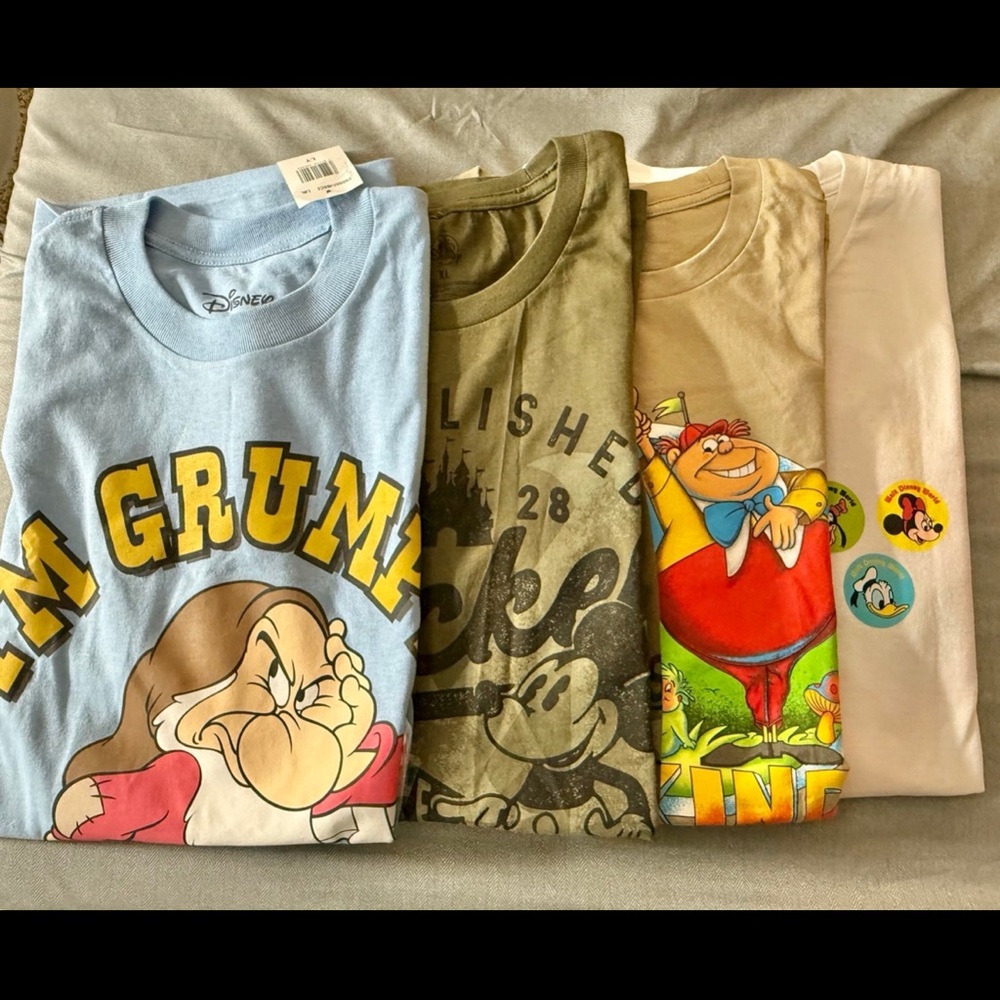 Disney  Graphic T-Shirts - Blue, Green, Beige, White sizes L-XL